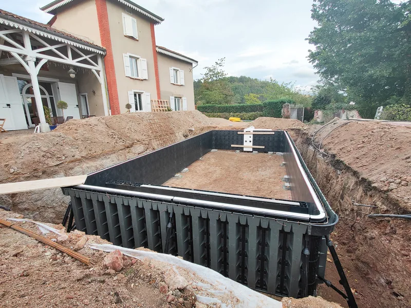 Postavitev Desjoyaux opažnega sistema